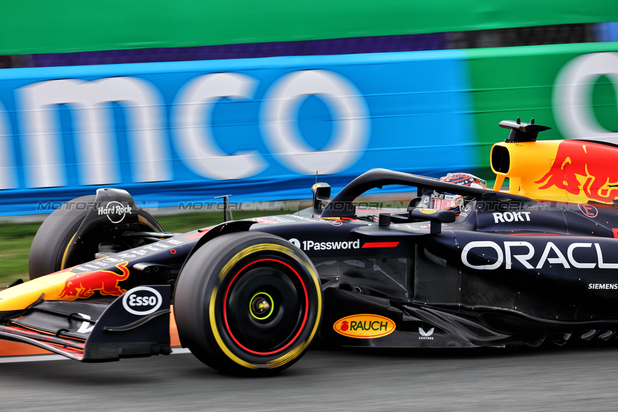 GP OLANDA, Max Verstappen (NLD) Red Bull Racing RB21.

29.08.2025. Formula 1 World Championship, Rd 15, Dutch Grand Prix, Zandvoort, Netherlands, Practice Day.

 - www.xpbimages.com, EMail: requests@xpbimages.com © Copyright: Miltenburg / XPB Images