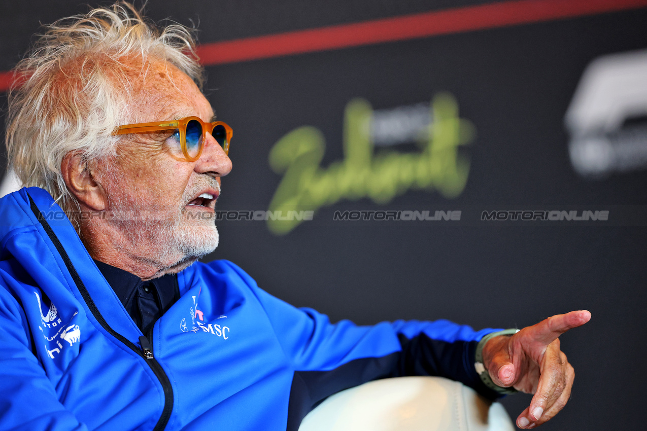 GP OLANDA, Flavio Briatore (ITA) Alpine F1 Team Executive Advisor in the FIA Press Conference.

29.08.2025. Formula 1 World Championship, Rd 15, Dutch Grand Prix, Zandvoort, Netherlands, Practice Day.

- www.xpbimages.com, EMail: requests@xpbimages.com © Copyright: Charniaux / XPB Images