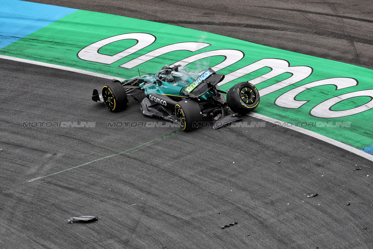 GP OLANDA, Lance Stroll (CDN) Aston Martin F1 Team AMR25 crashed in the second practice session.

29.08.2025. Formula 1 World Championship, Rd 15, Dutch Grand Prix, Zandvoort, Netherlands, Practice Day.

- www.xpbimages.com, EMail: requests@xpbimages.com © Copyright: Moy / XPB Images