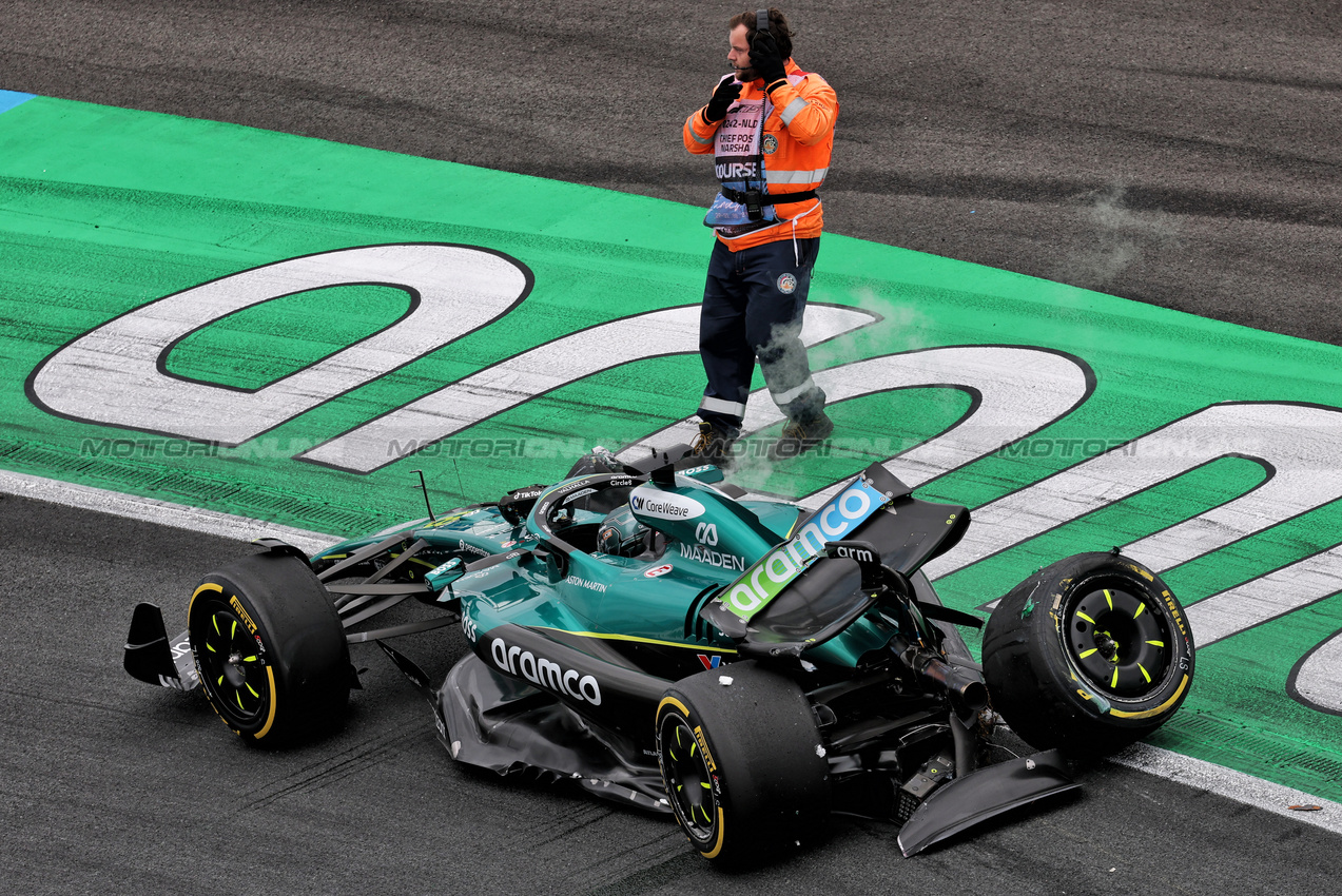 GP OLANDA, Lance Stroll (CDN) Aston Martin F1 Team AMR25 crashed in the second practice session.

29.08.2025. Formula 1 World Championship, Rd 15, Dutch Grand Prix, Zandvoort, Netherlands, Practice Day.

- www.xpbimages.com, EMail: requests@xpbimages.com © Copyright: Moy / XPB Images