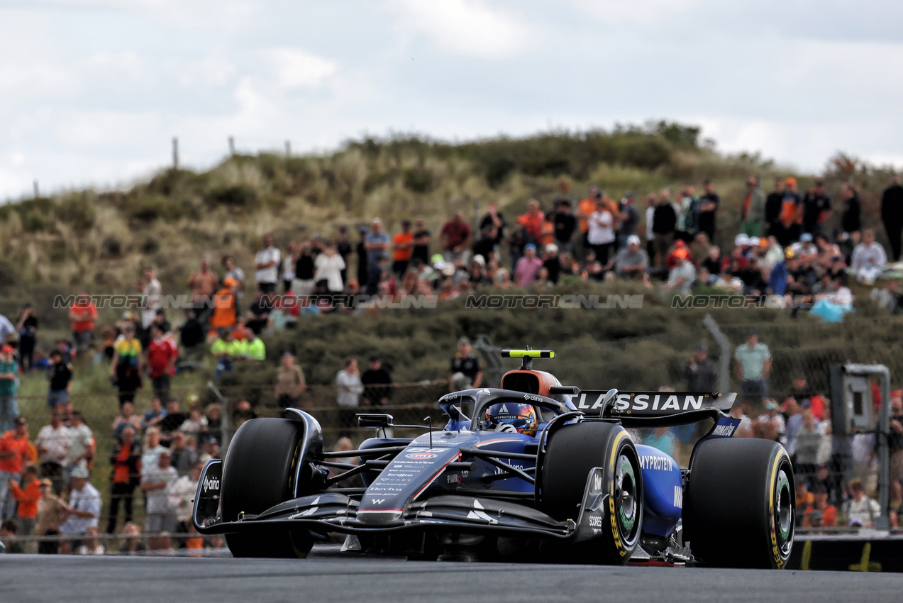 GP OLANDA, Carlos Sainz (ESP) Atlassian Williams Racing FW47.

29.08.2025. Formula 1 World Championship, Rd 15, Dutch Grand Prix, Zandvoort, Netherlands, Practice Day.

- www.xpbimages.com, EMail: requests@xpbimages.com © Copyright: Moy / XPB Images