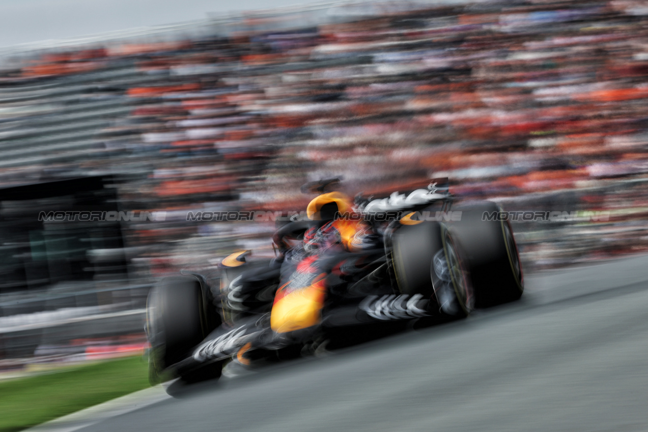 GP OLANDA, Max Verstappen (NLD) Red Bull Racing RB21.

29.08.2025. Formula 1 World Championship, Rd 15, Dutch Grand Prix, Zandvoort, Netherlands, Practice Day.

- www.xpbimages.com, EMail: requests@xpbimages.com © Copyright: Moy / XPB Images