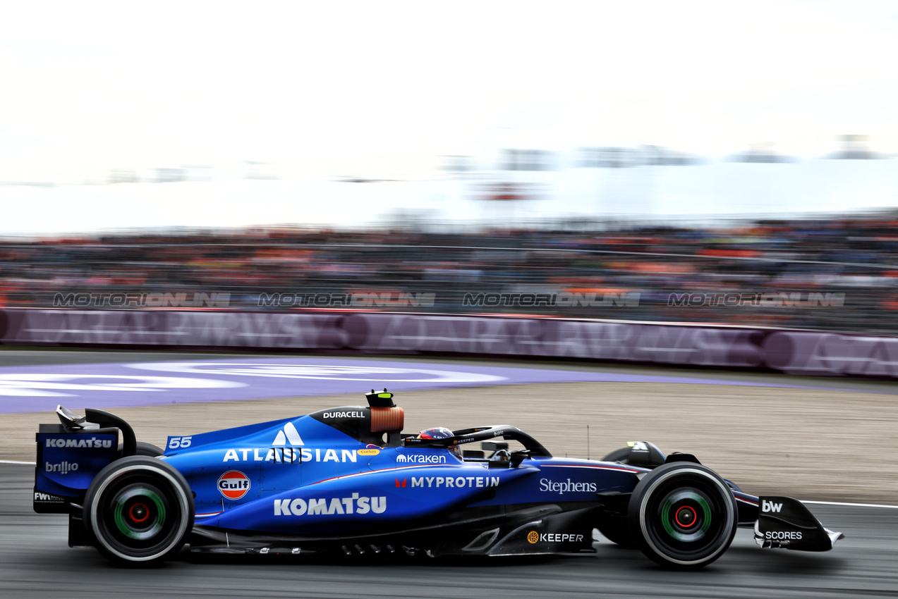 GP OLANDA, Carlos Sainz (ESP) Atlassian Williams Racing FW47.

29.08.2025. Formula 1 World Championship, Rd 15, Dutch Grand Prix, Zandvoort, Netherlands, Practice Day.

- www.xpbimages.com, EMail: requests@xpbimages.com © Copyright: Charniaux / XPB Images