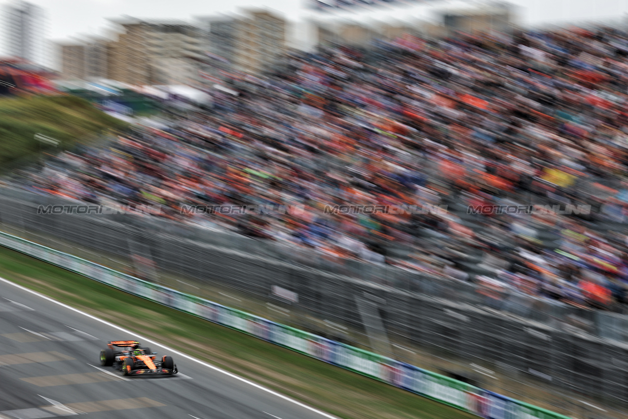 GP OLANDA, Lando Norris (GBR) McLaren MCL39.

29.08.2025. Formula 1 World Championship, Rd 15, Dutch Grand Prix, Zandvoort, Netherlands, Practice Day.

- www.xpbimages.com, EMail: requests@xpbimages.com © Copyright: Moy / XPB Images