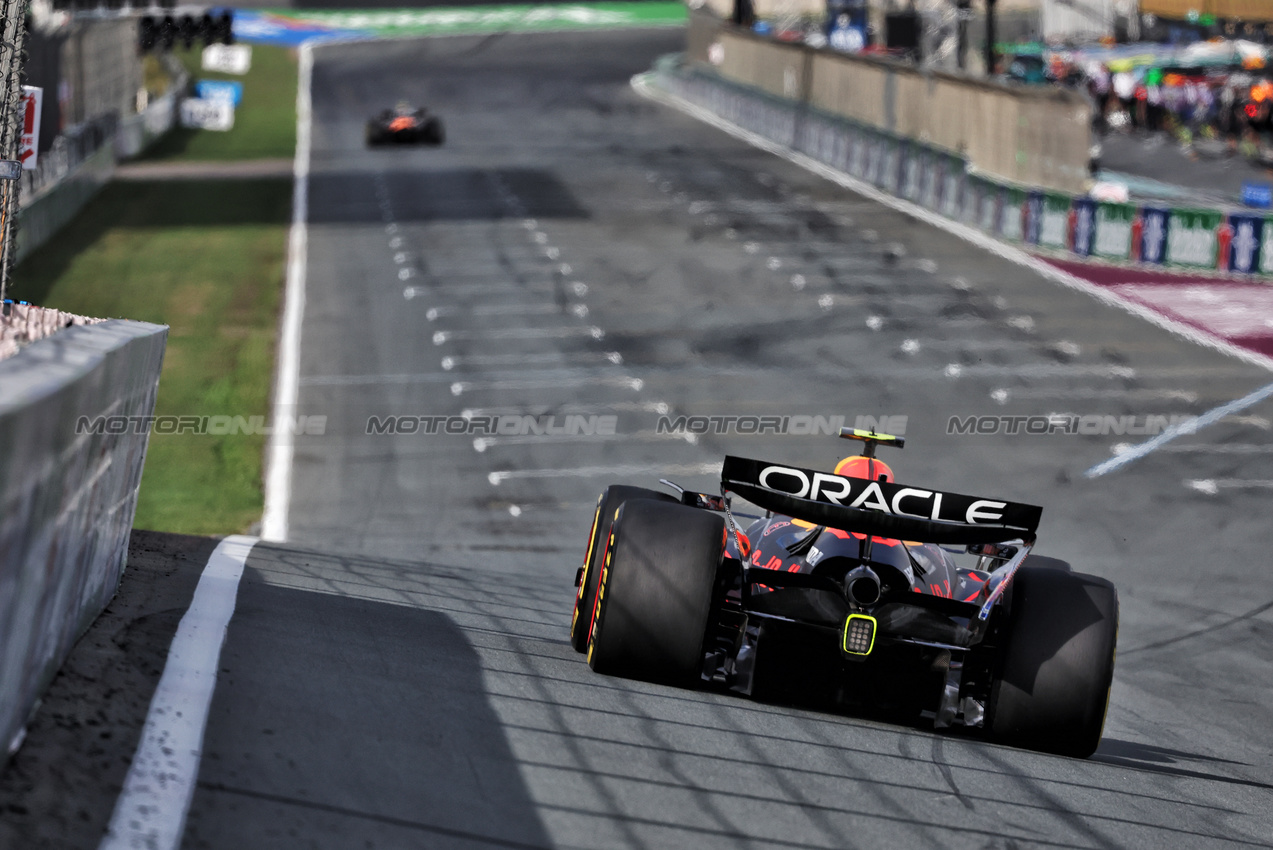 GP OLANDA, Yuki Tsunoda (JPN) Red Bull Racing RB21.

29.08.2025. Formula 1 World Championship, Rd 15, Dutch Grand Prix, Zandvoort, Netherlands, Practice Day.

- www.xpbimages.com, EMail: requests@xpbimages.com © Copyright: Bearne / XPB Images