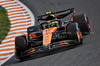 GP OLANDA, Lando Norris (GBR) McLaren MCL39.

29.08.2025. Formula 1 World Championship, Rd 15, Dutch Grand Prix, Zandvoort, Netherlands, Practice Day.

- www.xpbimages.com, EMail: requests@xpbimages.com © Copyright: Bearne / XPB Images