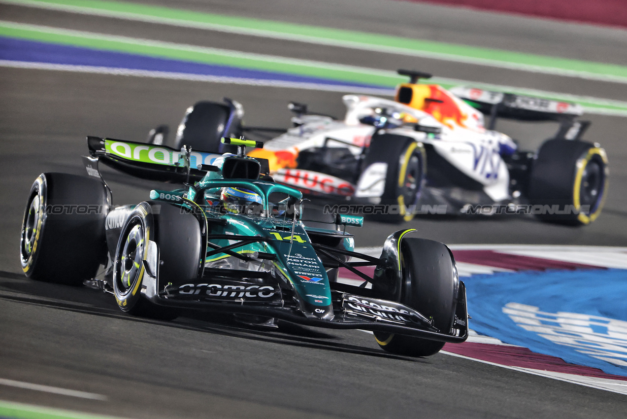 GP QATAR, Fernando Alonso (ESP) Aston Martin F1 Team AMR25.

30.11.2025. Formula 1 World Championship, Rd 23, Qatar Grand Prix, Doha, Qatar, Gara Day.

- www.xpbimages.com, EMail: requests@xpbimages.com © Copyright: Charniaux / XPB Images