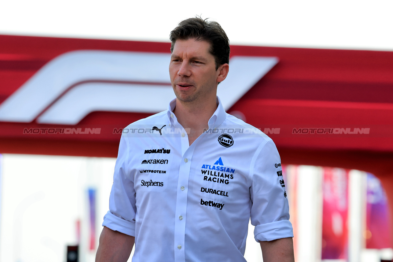 GP QATAR, James Vowles (GBR) Atlassian Williams Racing Team Principal.
30.11.2025. Formula 1 World Championship, Rd 23, Qatar Grand Prix, Doha, Qatar, Gara Day.
- www.xpbimages.com, EMail: requests@xpbimages.com © Copyright: Moy / XPB Images