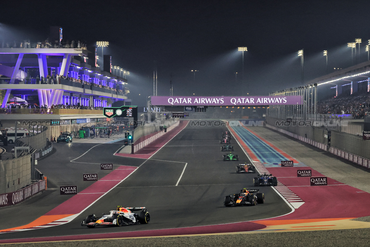 GP QATAR, Liam Lawson (NZL) Racing Bulls VCARB 02.

30.11.2025. Formula 1 World Championship, Rd 23, Qatar Grand Prix, Doha, Qatar, Gara Day.

- www.xpbimages.com, EMail: requests@xpbimages.com © Copyright: Moy / XPB Images