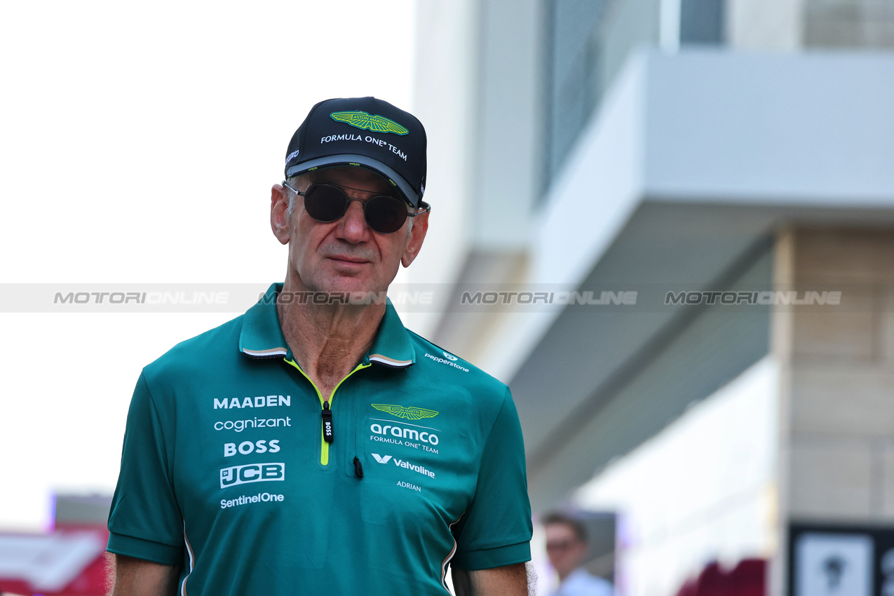 GP QATAR, Adrian Newey (GBR) Aston Martin F1 Team Managing Technical Partner.

30.11.2025. Formula 1 World Championship, Rd 23, Qatar Grand Prix, Doha, Qatar, Gara Day.

- www.xpbimages.com, EMail: requests@xpbimages.com © Copyright: Batchelor / XPB Images