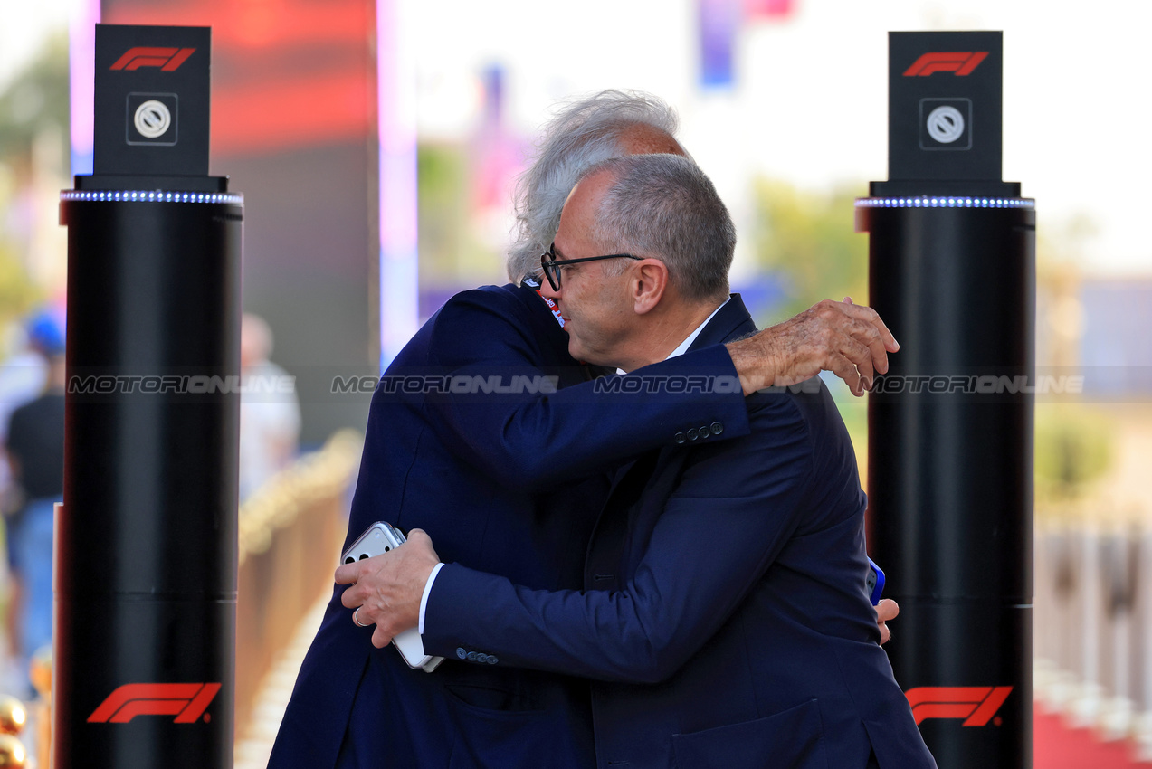 GP QATAR, (L to R): Flavio Briatore (ITA) Alpine F1 Team Executive Advisor with Stefano Domenicali (ITA) Formula One President e CEO.
30.11.2025. Formula 1 World Championship, Rd 23, Qatar Grand Prix, Doha, Qatar, Gara Day.
- www.xpbimages.com, EMail: requests@xpbimages.com © Copyright: Moy / XPB Images