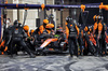 GP QATAR, Lando Norris (GBR) McLaren MCL39 makes a pit stop.
30.11.2025. Formula 1 World Championship, Rd 23, Qatar Grand Prix, Doha, Qatar, Gara Day.
- www.xpbimages.com, EMail: requests@xpbimages.com © Copyright: Batchelor / XPB Images