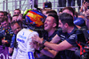 GP QATAR, Carlos Sainz (ESP) Atlassian Williams Racing celebrates his third position with the team in parc ferme.
30.11.2025. Formula 1 World Championship, Rd 23, Qatar Grand Prix, Doha, Qatar, Gara Day.
- www.xpbimages.com, EMail: requests@xpbimages.com © Copyright: Charniaux / XPB Images