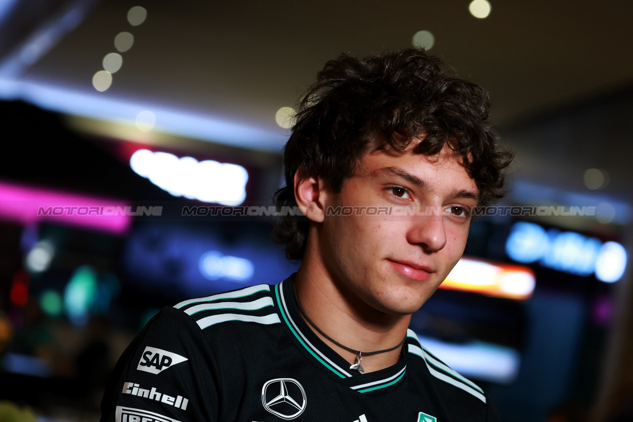 GP QATAR, Andrea Kimi Antonelli (ITA) Mercedes AMG F1.

27.11.2025. Formula 1 World Championship, Rd 23, Qatar Grand Prix, Doha, Qatar, Preparation Day.

- www.xpbimages.com, EMail: requests@xpbimages.com © Copyright: Moy / XPB Images