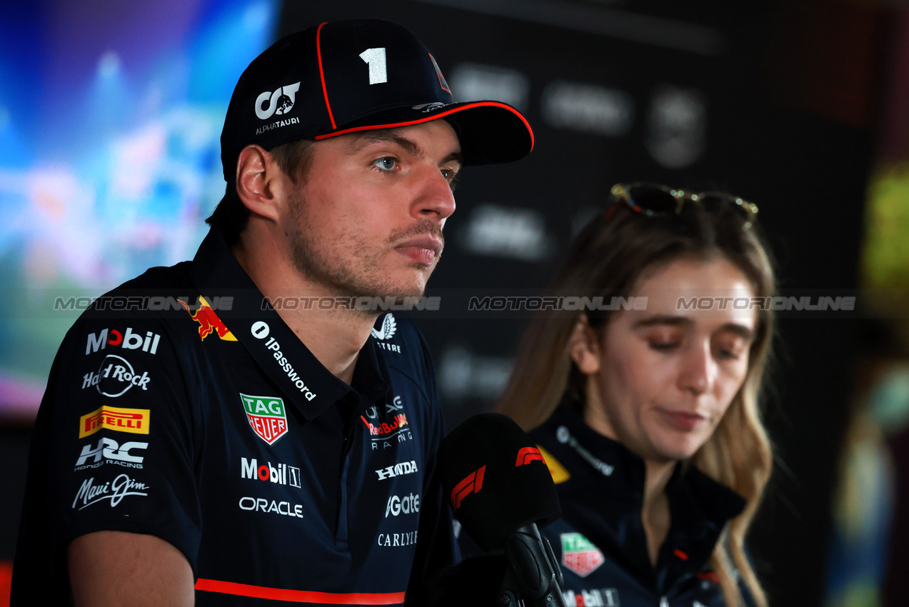 GP QATAR, Max Verstappen (NLD) Red Bull Racing.

27.11.2025. Formula 1 World Championship, Rd 23, Qatar Grand Prix, Doha, Qatar, Preparation Day.

- www.xpbimages.com, EMail: requests@xpbimages.com © Copyright: Moy / XPB Images
