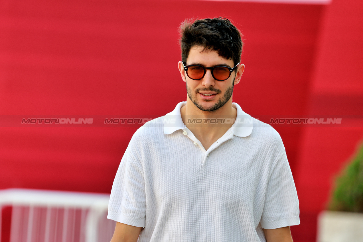 GP QATAR, Esteban Ocon (FRA) Haas F1 Team.

27.11.2025. Formula 1 World Championship, Rd 23, Qatar Grand Prix, Doha, Qatar, Preparation Day.

- www.xpbimages.com, EMail: requests@xpbimages.com © Copyright: Moy / XPB Images