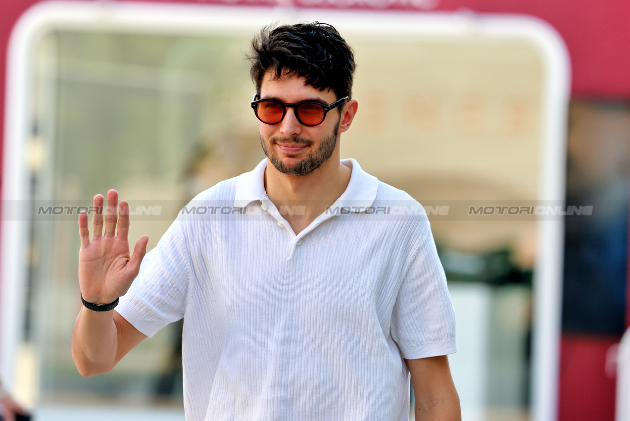 GP QATAR, Esteban Ocon (FRA) Haas F1 Team.

27.11.2025. Formula 1 World Championship, Rd 23, Qatar Grand Prix, Doha, Qatar, Preparation Day.

- www.xpbimages.com, EMail: requests@xpbimages.com © Copyright: Moy / XPB Images