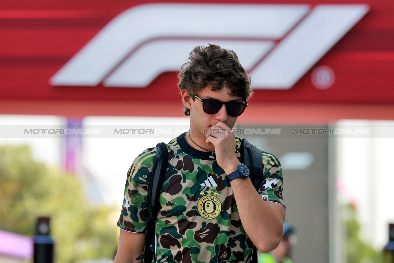 GP QATAR, Andrea Kimi Antonelli (ITA) Mercedes AMG F1.

27.11.2025. Formula 1 World Championship, Rd 23, Qatar Grand Prix, Doha, Qatar, Preparation Day.

- www.xpbimages.com, EMail: requests@xpbimages.com © Copyright: Moy / XPB Images