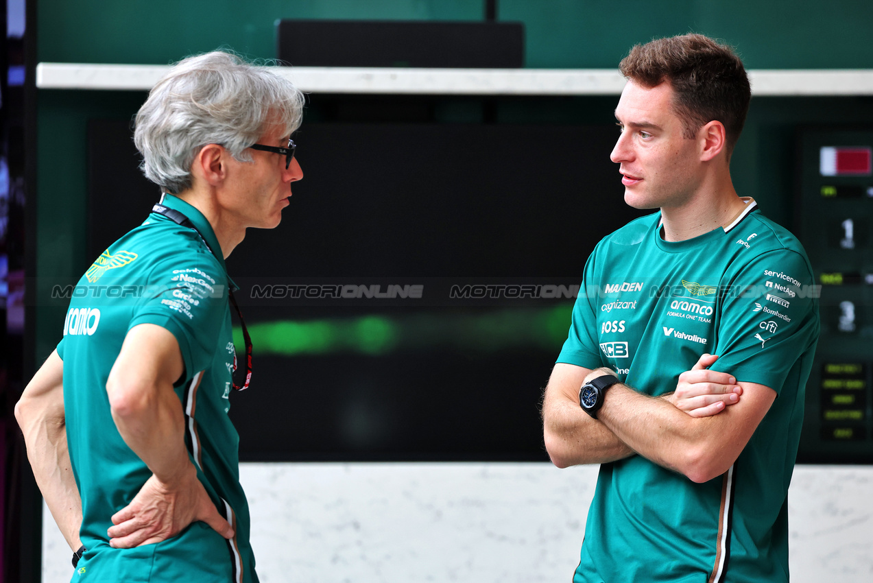 GP QATAR, (L to R): Mike Krack (LUX) Aston Martin F1 Team Chief Trackside Officer with Stoffel Vandoorne (BEL) Aston Martin F1 Team Test e Reserve Driver.

27.11.2025. Formula 1 World Championship, Rd 23, Qatar Grand Prix, Doha, Qatar, Preparation Day.

- www.xpbimages.com, EMail: requests@xpbimages.com © Copyright: Batchelor / XPB Images