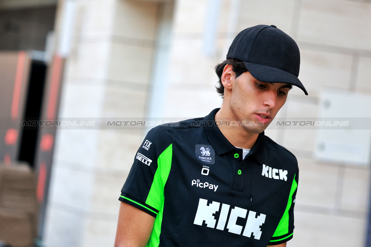 GP QATAR, Gabriel Bortoleto (BRA) Sauber.

27.11.2025. Formula 1 World Championship, Rd 23, Qatar Grand Prix, Doha, Qatar, Preparation Day.

- www.xpbimages.com, EMail: requests@xpbimages.com © Copyright: Moy / XPB Images