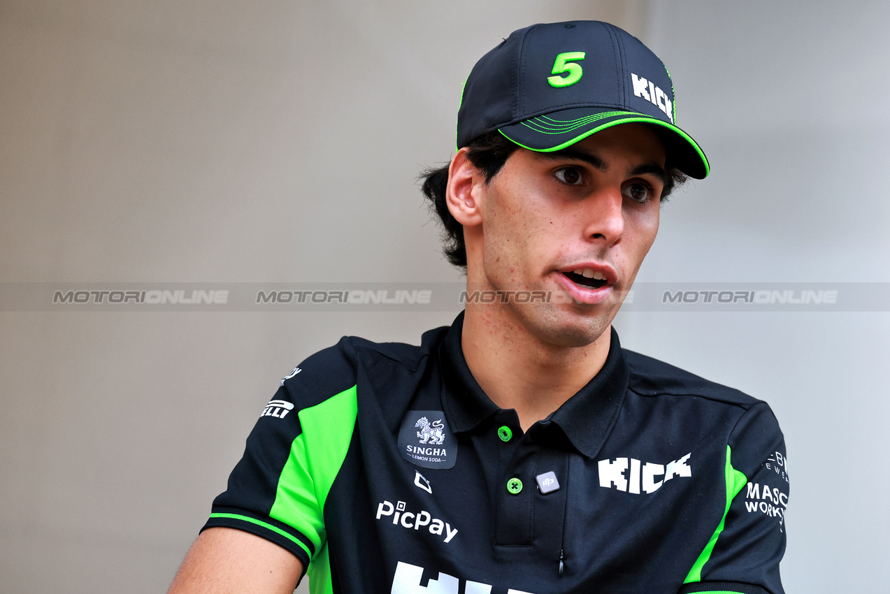 GP QATAR, Gabriel Bortoleto (BRA) Sauber.

27.11.2025. Formula 1 World Championship, Rd 23, Qatar Grand Prix, Doha, Qatar, Preparation Day.

- www.xpbimages.com, EMail: requests@xpbimages.com © Copyright: Moy / XPB Images