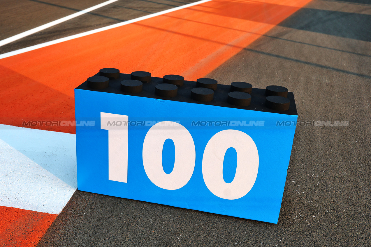 GP QATAR, Circuit Atmosfera  lego brake marker trackside.

27.11.2025. Formula 1 World Championship, Rd 23, Qatar Grand Prix, Doha, Qatar, Preparation Day.

- www.xpbimages.com, EMail: requests@xpbimages.com © Copyright: Moy / XPB Images