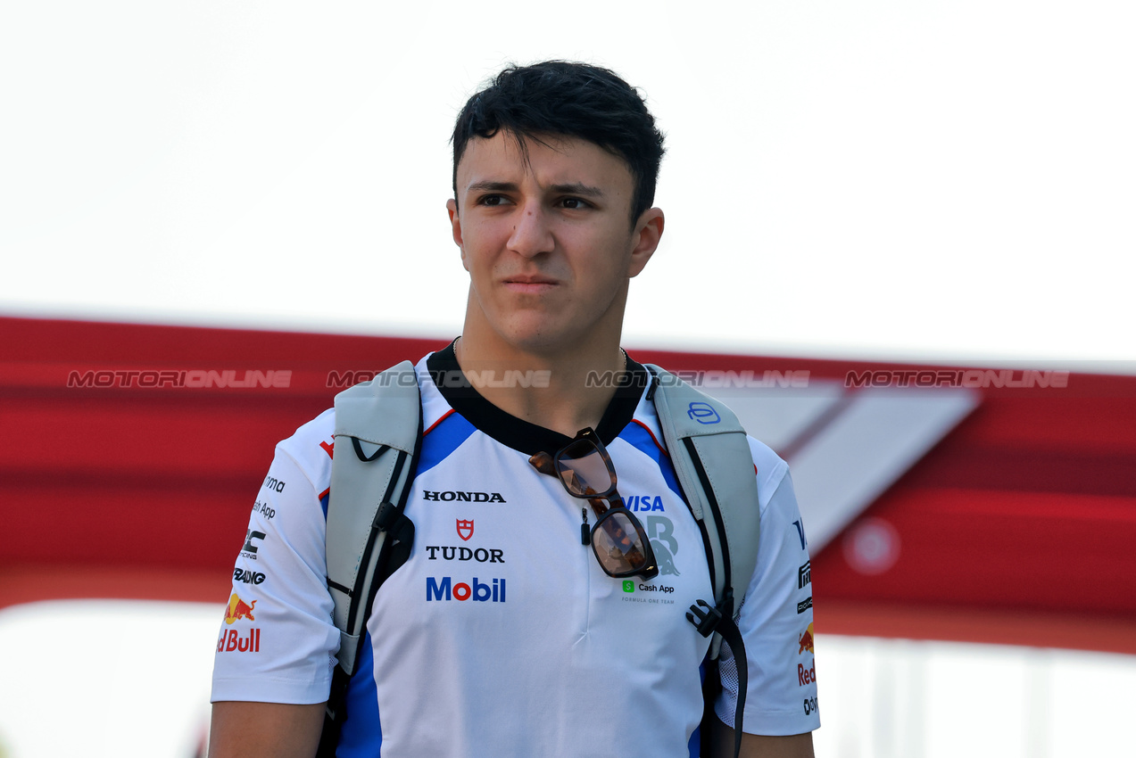 GP QATAR, Isack Hadjar (FRA) Racing Bulls.

27.11.2025. Formula 1 World Championship, Rd 23, Qatar Grand Prix, Doha, Qatar, Preparation Day.

- www.xpbimages.com, EMail: requests@xpbimages.com © Copyright: Moy / XPB Images