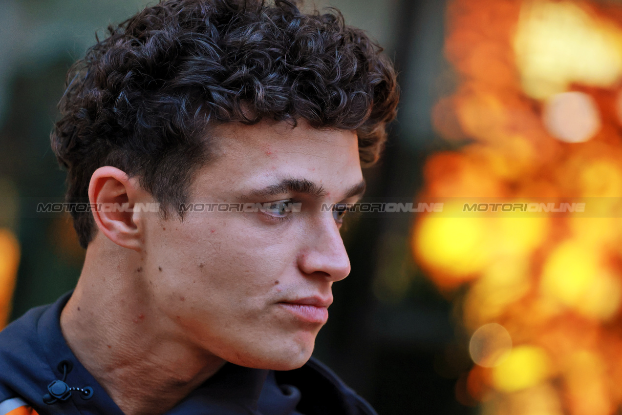 GP QATAR, Lando Norris (GBR) McLaren.

27.11.2025. Formula 1 World Championship, Rd 23, Qatar Grand Prix, Doha, Qatar, Preparation Day.

- www.xpbimages.com, EMail: requests@xpbimages.com © Copyright: Moy / XPB Images