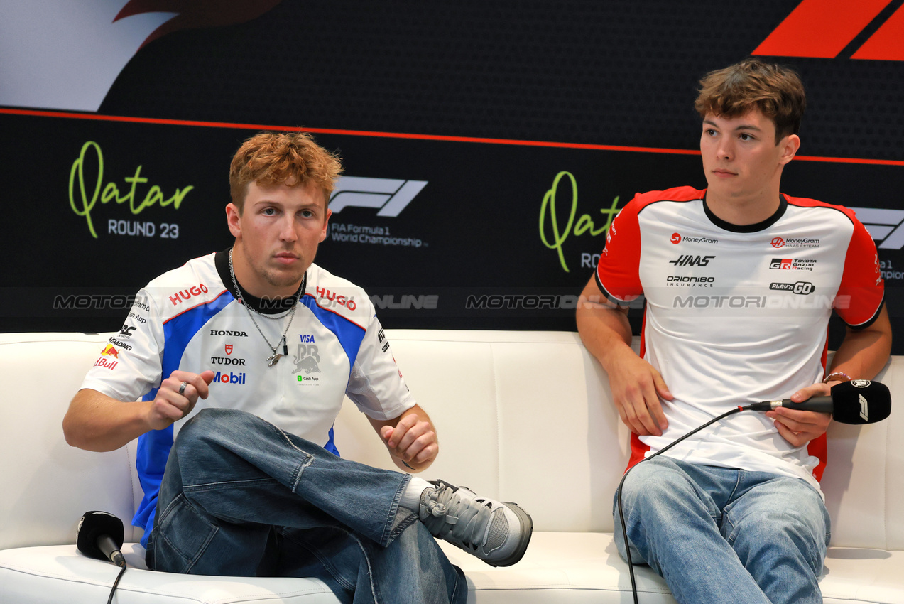 GP QATAR, (L to R): Liam Lawson (NZL) Racing Bulls e Oliver Bearman (GBR) Haas F1 Team in the FIA Press Conference.

27.11.2025. Formula 1 World Championship, Rd 23, Qatar Grand Prix, Doha, Qatar, Preparation Day.

- www.xpbimages.com, EMail: requests@xpbimages.com © Copyright: Moy / XPB Images