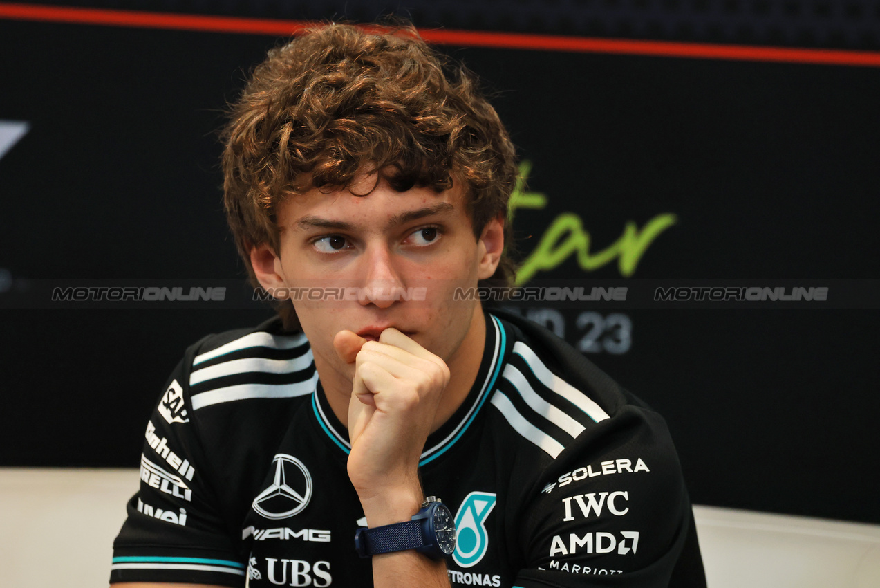 GP QATAR, Andrea Kimi Antonelli (ITA) Mercedes AMG F1 in the FIA Press Conference.

27.11.2025. Formula 1 World Championship, Rd 23, Qatar Grand Prix, Doha, Qatar, Preparation Day.

- www.xpbimages.com, EMail: requests@xpbimages.com © Copyright: Moy / XPB Images