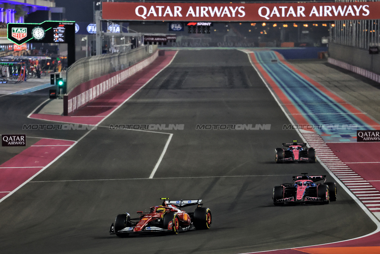 GP QATAR, Lewis Hamilton (GBR) Ferrari SF-25.

29.11.2025. Formula 1 World Championship, Rd 23, Qatar Grand Prix, Doha, Qatar, Sprint e Qualifiche Day.

- www.xpbimages.com, EMail: requests@xpbimages.com © Copyright: Moy / XPB Images