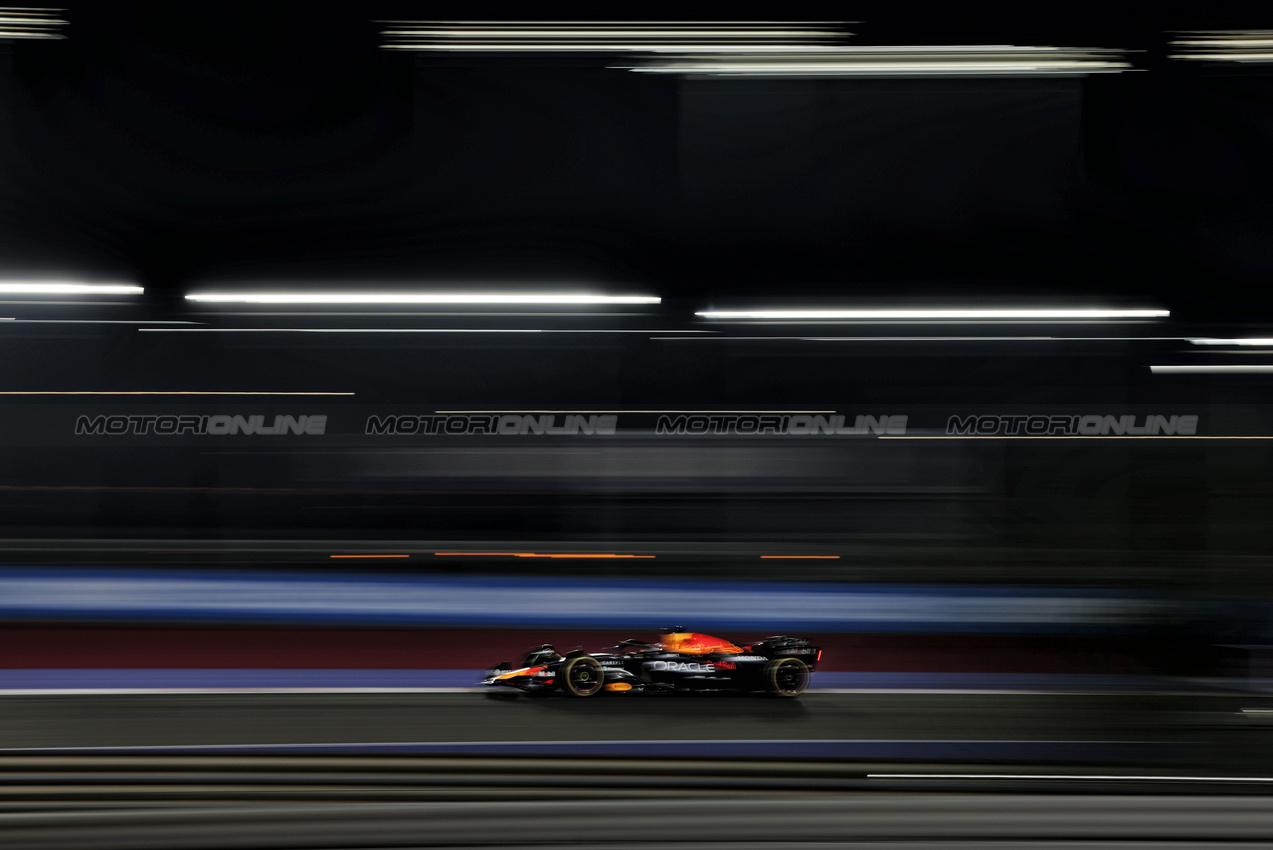 GP QATAR, Max Verstappen (NLD) Red Bull Racing RB21.

29.11.2025. Formula 1 World Championship, Rd 23, Qatar Grand Prix, Doha, Qatar, Sprint e Qualifiche Day.

- www.xpbimages.com, EMail: requests@xpbimages.com © Copyright: Charniaux / XPB Images