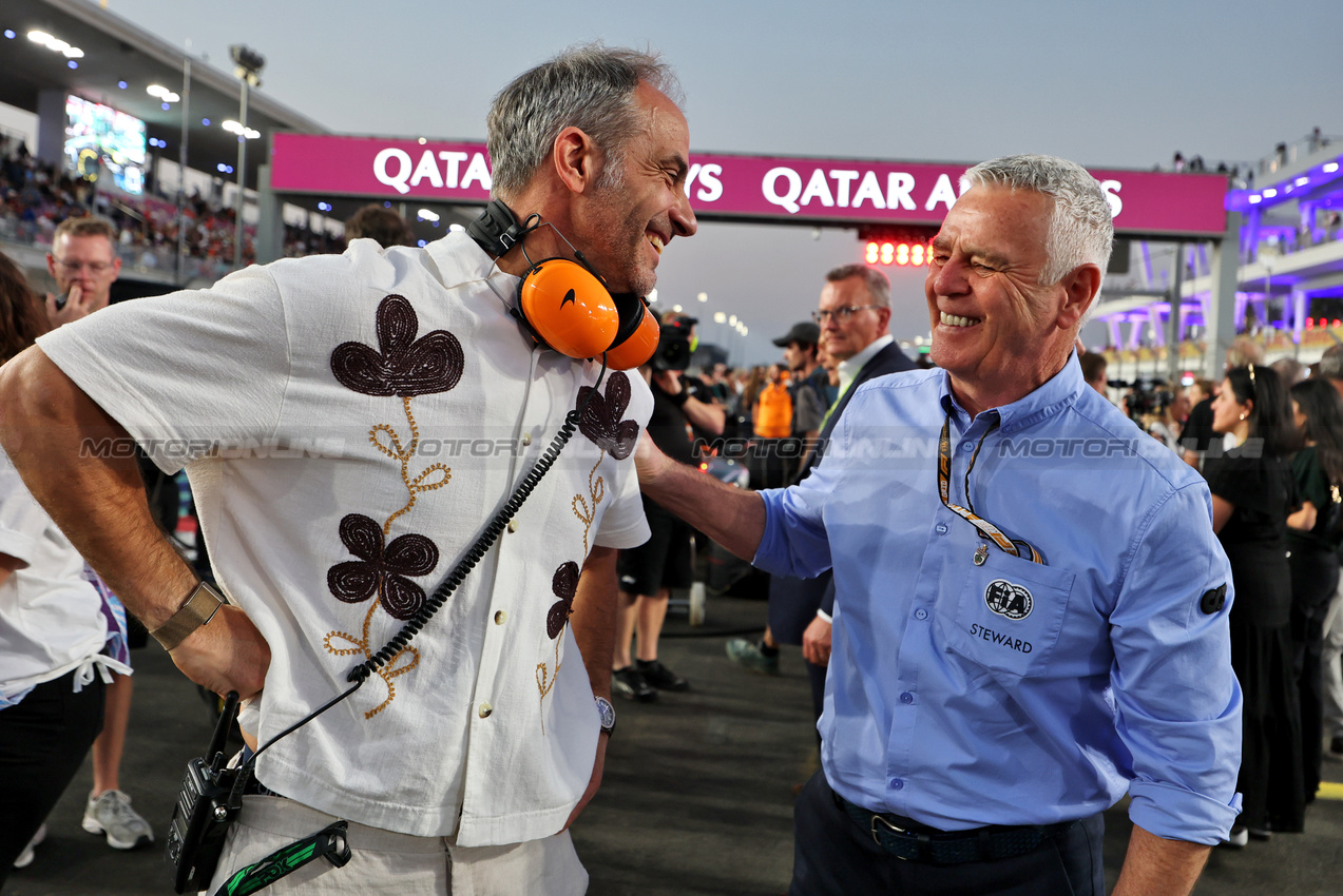 GP QATAR, (L to R): Adam Norris (GBR) with Derek Warwick (GBR) FIA Steward on the grid.
29.11.2025. Formula 1 World Championship, Rd 23, Qatar Grand Prix, Doha, Qatar, Sprint e Qualifiche Day.
- www.xpbimages.com, EMail: requests@xpbimages.com © Copyright: Moy / XPB Images