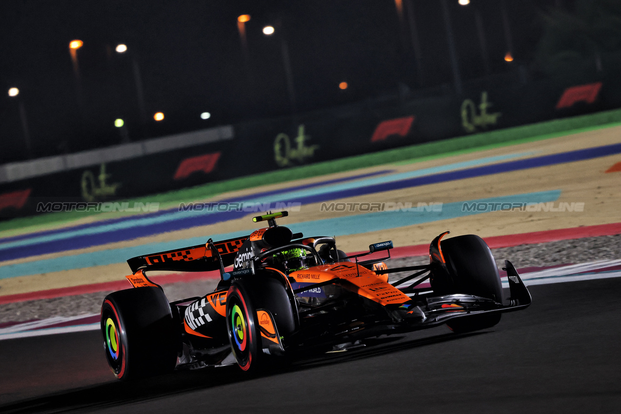 GP QATAR, Lando Norris (GBR) McLaren MCL39.
29.11.2025. Formula 1 World Championship, Rd 23, Qatar Grand Prix, Doha, Qatar, Sprint e Qualifiche Day.
- www.xpbimages.com, EMail: requests@xpbimages.com © Copyright: Charniaux / XPB Images