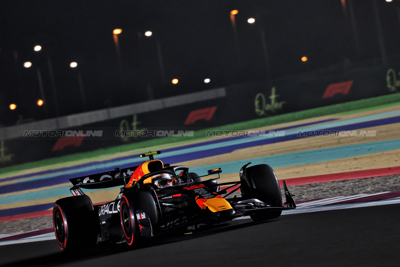 GP QATAR, Yuki Tsunoda (JPN) Red Bull Racing RB21.

29.11.2025. Formula 1 World Championship, Rd 23, Qatar Grand Prix, Doha, Qatar, Sprint e Qualifiche Day.

- www.xpbimages.com, EMail: requests@xpbimages.com © Copyright: Charniaux / XPB Images