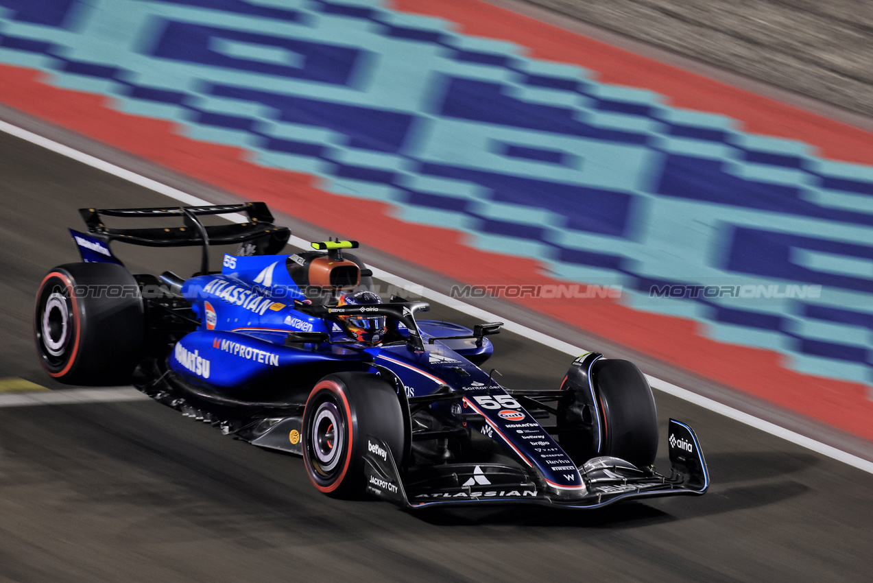 GP QATAR, Carlos Sainz (ESP) Atlassian Williams Racing FW47.

29.11.2025. Formula 1 World Championship, Rd 23, Qatar Grand Prix, Doha, Qatar, Sprint e Qualifiche Day.

- www.xpbimages.com, EMail: requests@xpbimages.com © Copyright: Moy / XPB Images