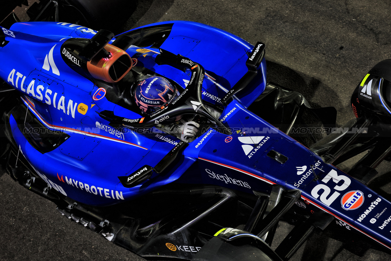 GP QATAR, Alexander Albon (THA) Atlassian Williams Racing FW47.
29.11.2025. Formula 1 World Championship, Rd 23, Qatar Grand Prix, Doha, Qatar, Sprint e Qualifiche Day.
- www.xpbimages.com, EMail: requests@xpbimages.com © Copyright: Moy / XPB Images