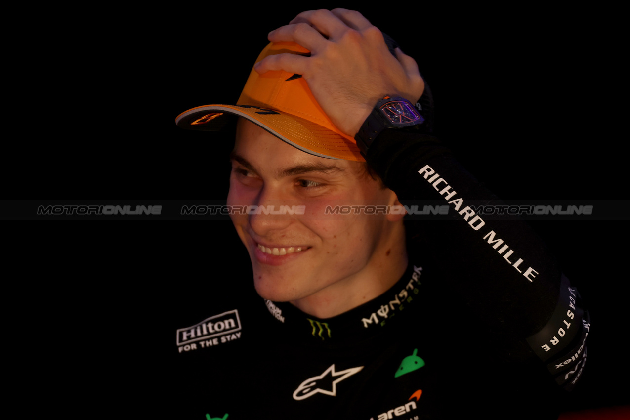 GP QATAR, Oscar Piastri (AUS) McLaren.
29.11.2025. Formula 1 World Championship, Rd 23, Qatar Grand Prix, Doha, Qatar, Sprint e Qualifiche Day.
- www.xpbimages.com, EMail: requests@xpbimages.com © Copyright: Coates / XPB Images