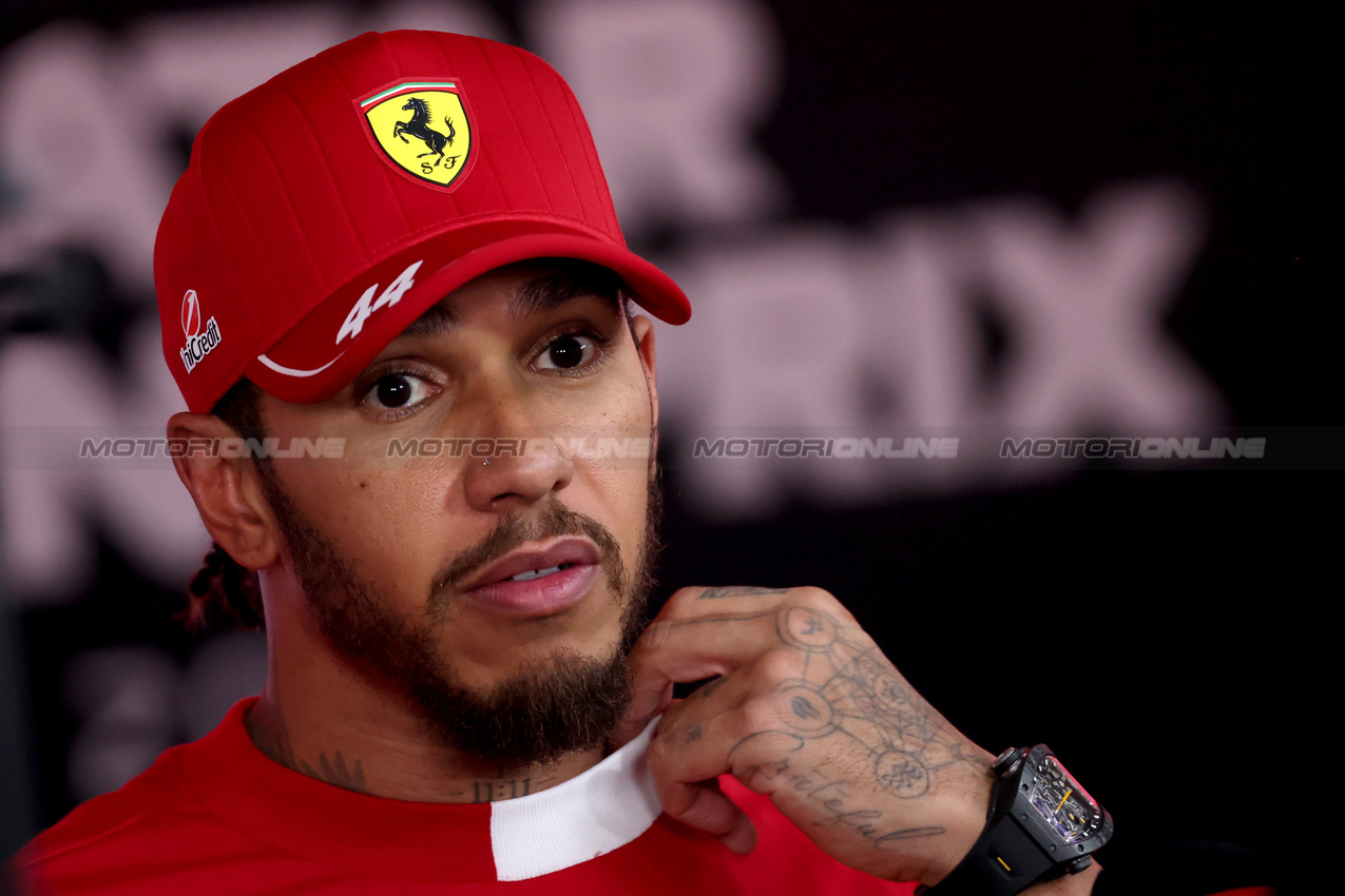 GP QATAR, Lewis Hamilton (GBR) Ferrari.

29.11.2025. Formula 1 World Championship, Rd 23, Qatar Grand Prix, Doha, Qatar, Sprint e Qualifiche Day.

 - www.xpbimages.com, EMail: requests@xpbimages.com © Copyright: Coates / XPB Images