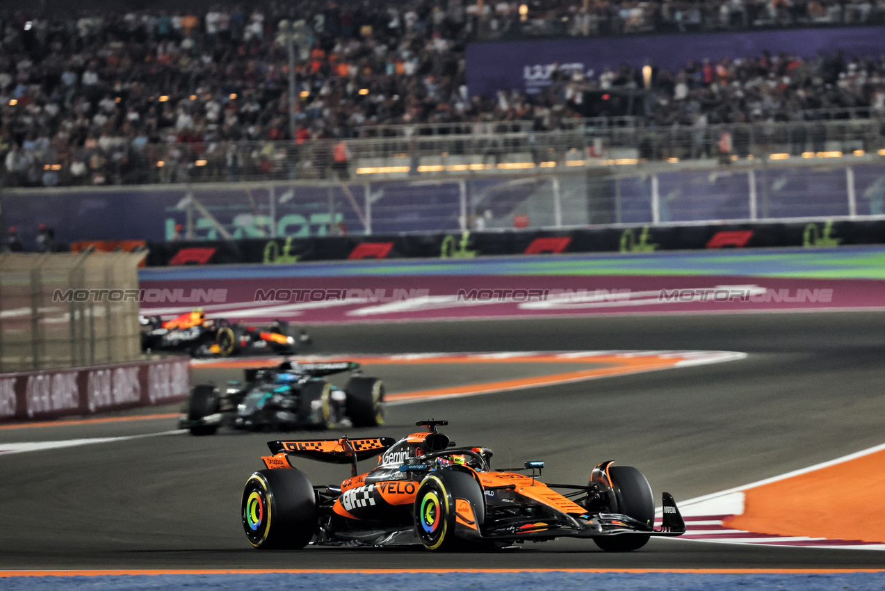 GP QATAR, Oscar Piastri (AUS) McLaren MCL39.

29.11.2025. Formula 1 World Championship, Rd 23, Qatar Grand Prix, Doha, Qatar, Sprint e Qualifiche Day.

- www.xpbimages.com, EMail: requests@xpbimages.com © Copyright: Batchelor / XPB Images