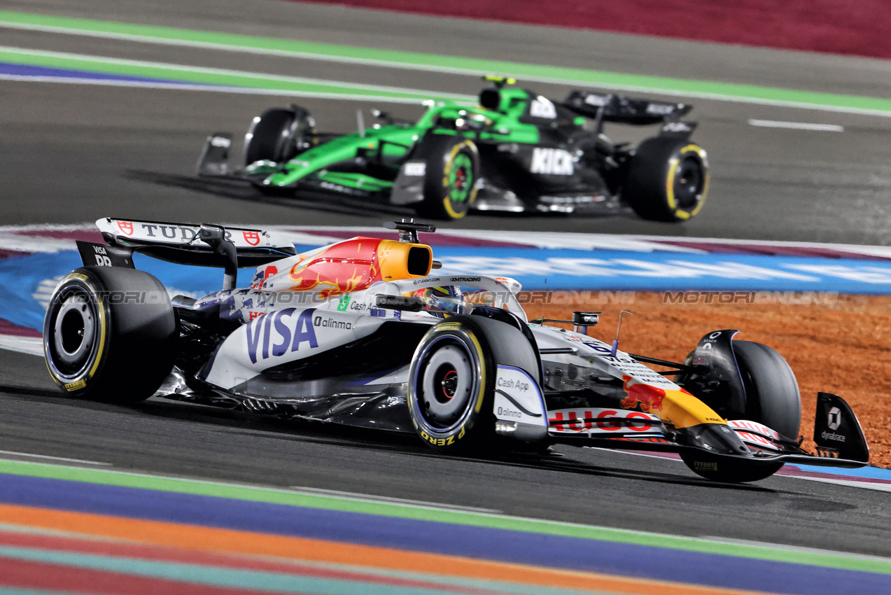 GP QATAR, Isack Hadjar (FRA) Racing Bulls VCARB 02.

29.11.2025. Formula 1 World Championship, Rd 23, Qatar Grand Prix, Doha, Qatar, Sprint e Qualifiche Day.

- www.xpbimages.com, EMail: requests@xpbimages.com © Copyright: Charniaux / XPB Images