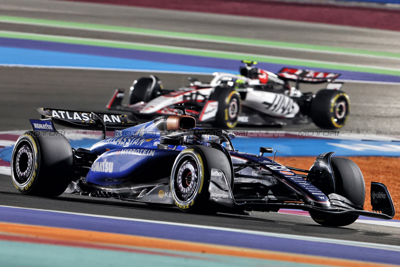 GP QATAR, Alexander Albon (THA) Atlassian Williams Racing FW47.

29.11.2025. Formula 1 World Championship, Rd 23, Qatar Grand Prix, Doha, Qatar, Sprint e Qualifiche Day.

- www.xpbimages.com, EMail: requests@xpbimages.com © Copyright: Charniaux / XPB Images