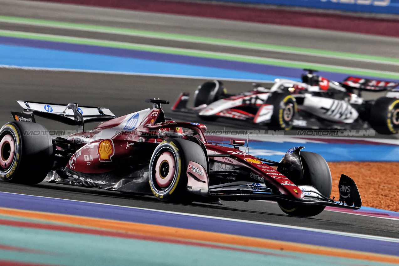GP QATAR, Charles Leclerc (MON) Ferrari SF-25.

29.11.2025. Formula 1 World Championship, Rd 23, Qatar Grand Prix, Doha, Qatar, Sprint e Qualifiche Day.

- www.xpbimages.com, EMail: requests@xpbimages.com © Copyright: Charniaux / XPB Images