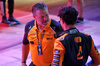 GP QATAR, (L to R): Zak Brown (USA) McLaren Executive Director with Lando Norris (GBR) McLaren in Sprint parc ferme.

29.11.2025. Formula 1 World Championship, Rd 23, Qatar Grand Prix, Doha, Qatar, Sprint e Qualifiche Day.

- www.xpbimages.com, EMail: requests@xpbimages.com © Copyright: Batchelor / XPB Images