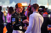 GP QATAR, (L to R): Oscar Piastri (AUS) McLaren with James Hinchcliffe (CDN) F1 Digital Presenter in qualifying parc ferme.

29.11.2025. Formula 1 World Championship, Rd 23, Qatar Grand Prix, Doha, Qatar, Sprint e Qualifiche Day.

- www.xpbimages.com, EMail: requests@xpbimages.com © Copyright: Charniaux / XPB Images