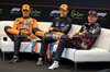 GP QATAR, (L to R): Lando Norris (GBR) McLaren; Oscar Piastri (AUS) McLaren; e Max Verstappen (NLD) Red Bull Racing, in the post qualifying FIA Press Conference.

29.11.2025. Formula 1 World Championship, Rd 23, Qatar Grand Prix, Doha, Qatar, Sprint e Qualifiche Day.

- www.xpbimages.com, EMail: requests@xpbimages.com © Copyright: Moy / XPB Images