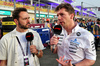 GP QATAR, (L to R): Chris Medland (GBR) F1 Presenter with James Vowles (GBR) Atlassian Williams Racing Team Principal on the grid.
29.11.2025. Formula 1 World Championship, Rd 23, Qatar Grand Prix, Doha, Qatar, Sprint e Qualifiche Day.
- www.xpbimages.com, EMail: requests@xpbimages.com © Copyright: Batchelor / XPB Images