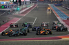GP QATAR, George Russell (GBR) Mercedes AMG F1 W16 e Lando Norris (GBR) McLaren MCL39 at the partenza of Sprint.
29.11.2025. Formula 1 World Championship, Rd 23, Qatar Grand Prix, Doha, Qatar, Sprint e Qualifiche Day.
- www.xpbimages.com, EMail: requests@xpbimages.com © Copyright: Moy / XPB Images