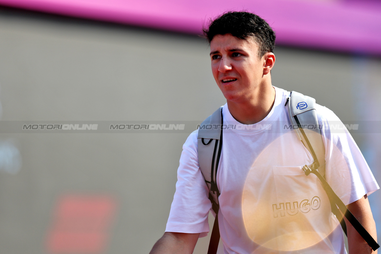 GP QATAR, Isack Hadjar (FRA) Racing Bulls.

28.11.2025 Formula 1 World Championship, Rd 23, Qatar Grand Prix, Doha, Qatar, Sprint Qualifiche Day.

- www.xpbimages.com, EMail: requests@xpbimages.com © Copyright: Charniaux / XPB Images