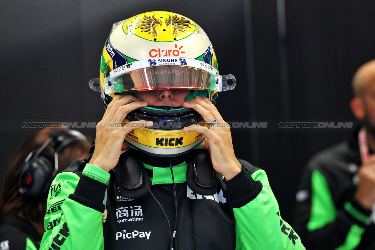 GP QATAR, Gabriel Bortoleto (BRA) Sauber.
28.11.2025 Formula 1 World Championship, Rd 23, Qatar Grand Prix, Doha, Qatar, Sprint Qualifiche Day.
- www.xpbimages.com, EMail: requests@xpbimages.com © Copyright: Batchelor / XPB Images